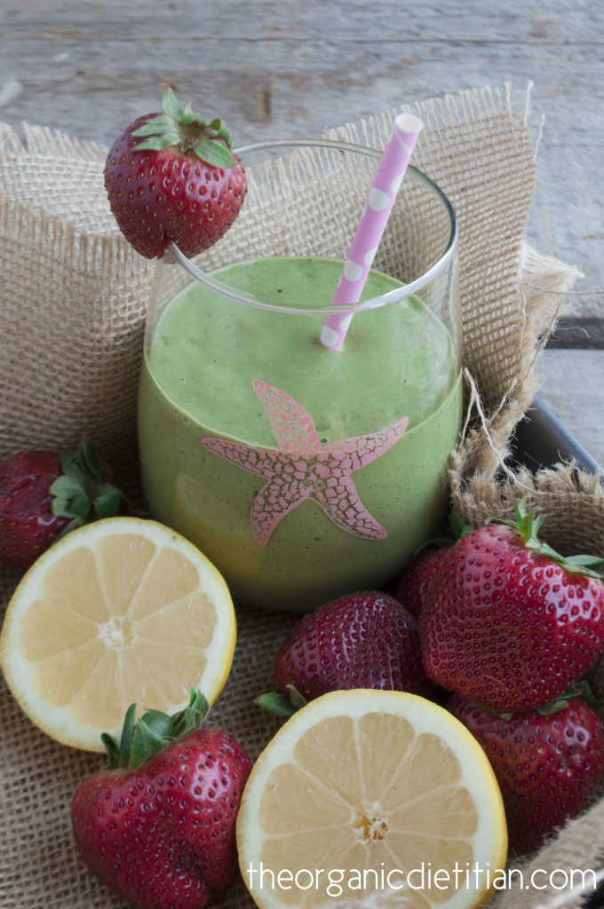 Strawberry Lemonade Green Smoothie